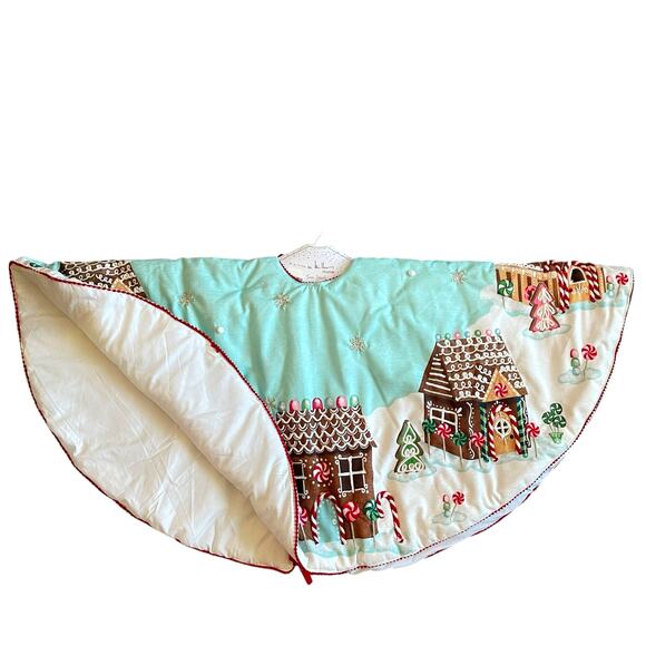 Nicole Miller 50in Gingerbread House Christmas Tree Skirt Embroidered New - Picture 4 of 16